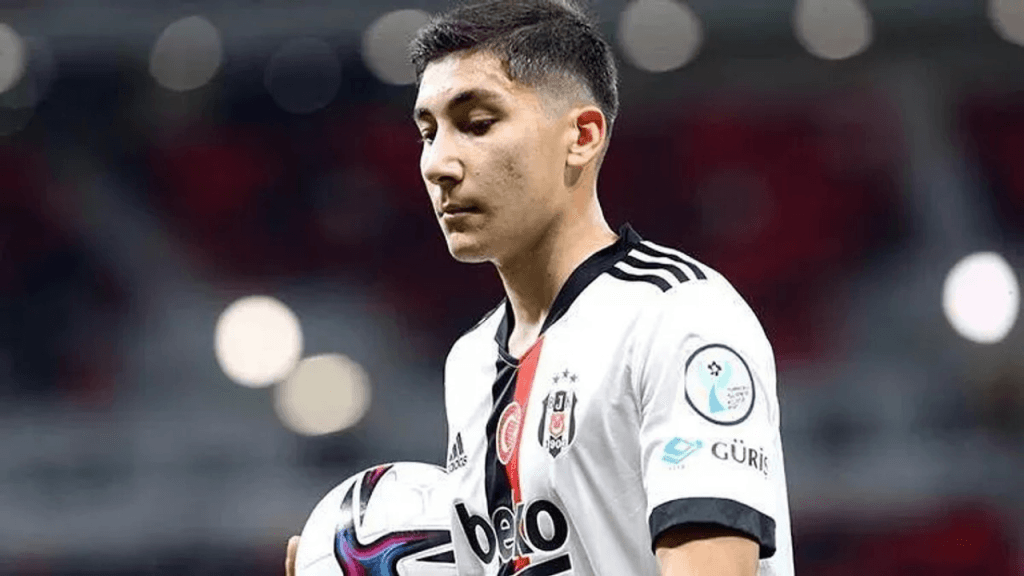 Emirhan İlkhan Roma'yı Yaktı: Torino Çeyrek Finale Çıktı