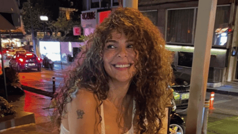 Gamze Topuz ve Celil Nalçakan Bebek'te El Ele Görüntülendi