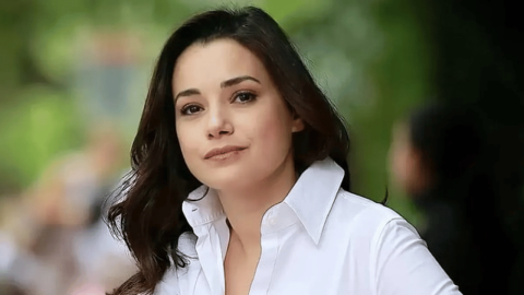 Özgü Namal Berlin’de Verdiği Türkiye Yanıtıyla Gündem Oldu