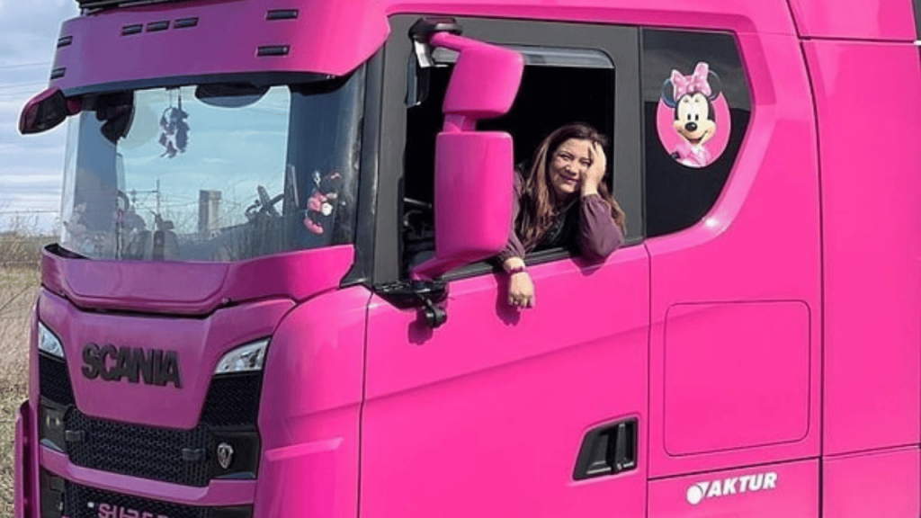 Pembe Renkli TIR ile Avrupa'ya: Sema Can'ın Cesur Yolculuğu