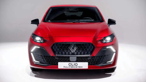 Yılın Otomobili 2026 Açıklandı: Zirve Renault Clio'nun