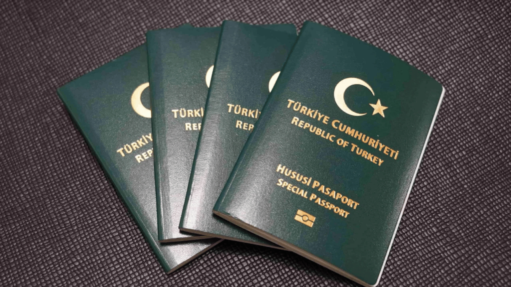 Gaziler ve Şehit Yakınlarına Yeşil Pasaport Hakkı Netleşti