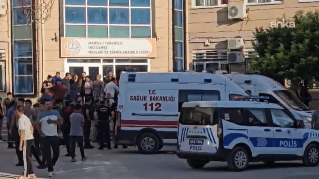 Manisa Saldırı: Turgutlu'da Lise Önünde Silahlı Saldırı