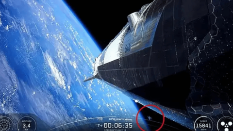 SpaceX Canlı Yayınında Görülen Cisim UFO Ana Gemisi Mi