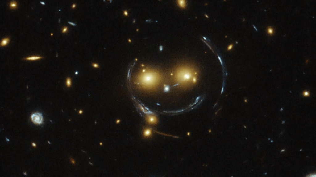 Uzayda Gülen Yüz: Hubble Uzay Teleskobu'ndan Yeni Keşif
